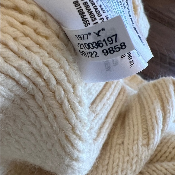 American Eagle Outfitters Cream Cable Knit Sweater - Picture 9 of 13
